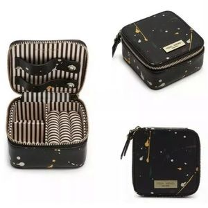 Henri Bendel Jewelry case